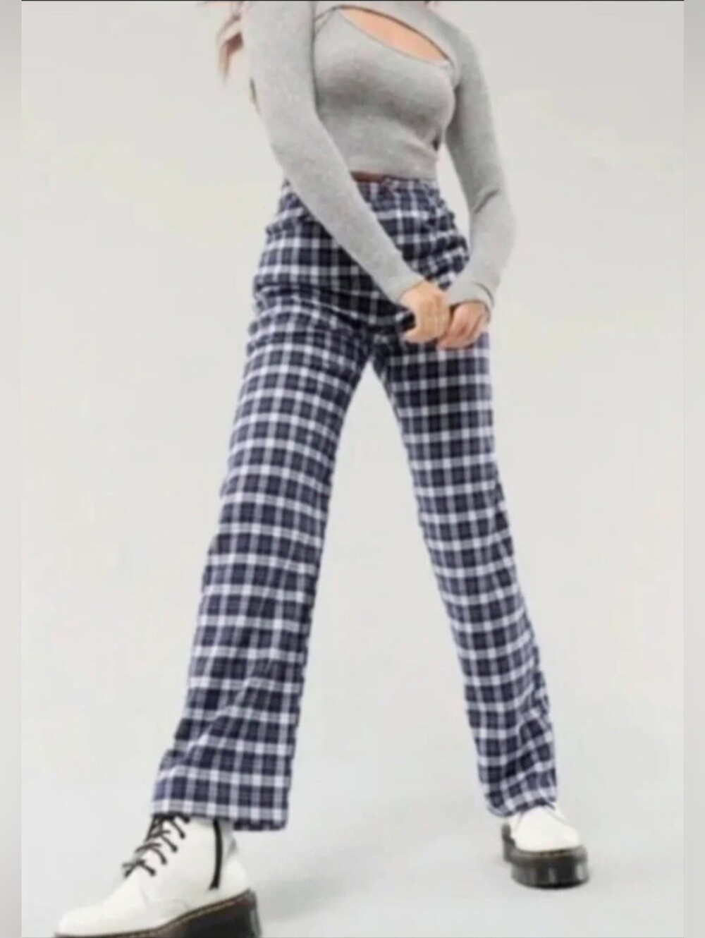 Hollister Ultra High Rise Women’s Navy Plaid Straight-Leg Flannel Pants W24